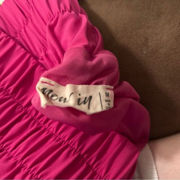 Women’s New In Pink Stretch Short Size M From Buckle - Picture 2 of 5